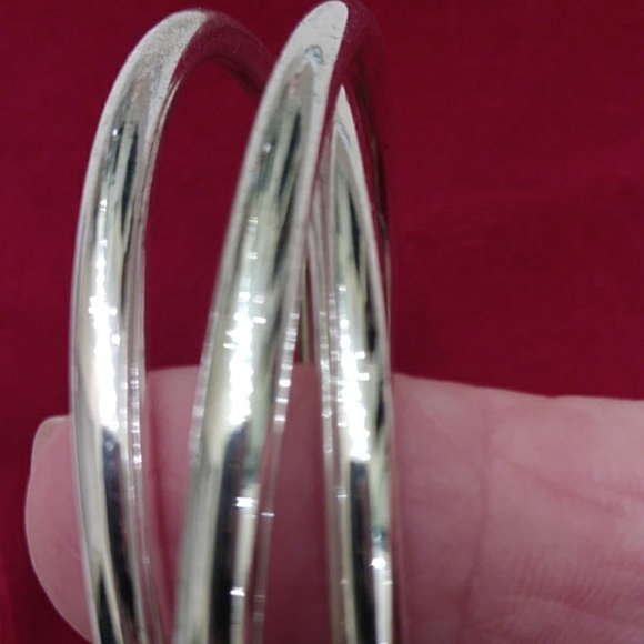 Bracelets - Picture 2 of 3